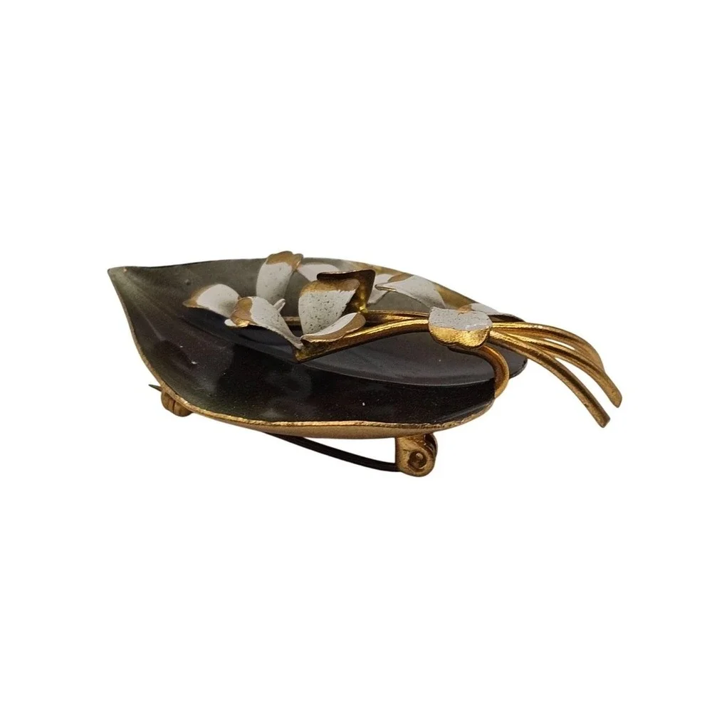 Vintage Enamel Flower Leaf Brooch Lily Pad Green Gold Tone White Floral‎ Pin